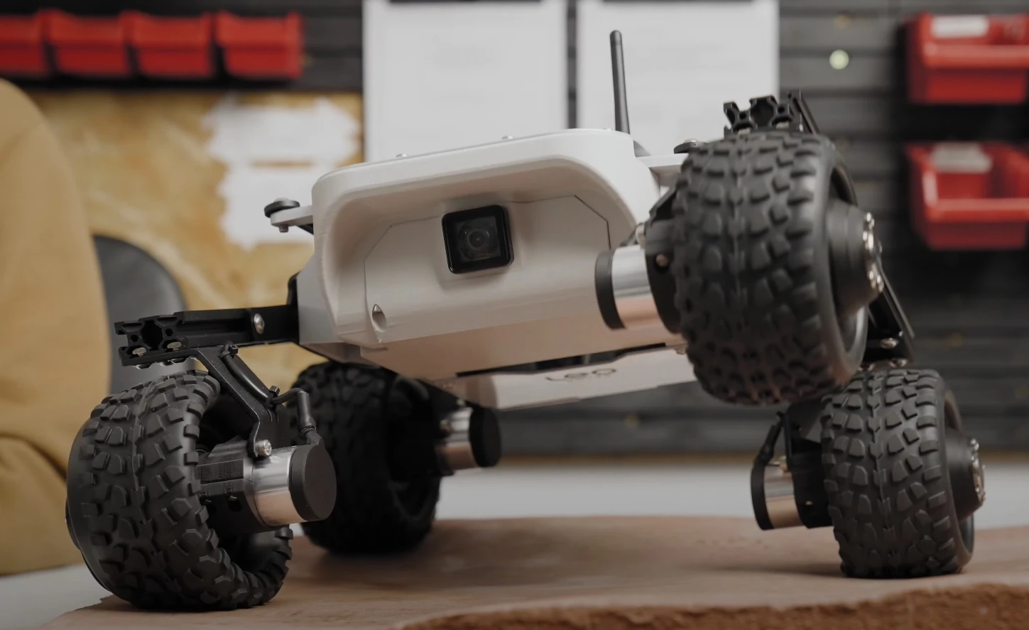 Leo Rover lifting one of its wheels