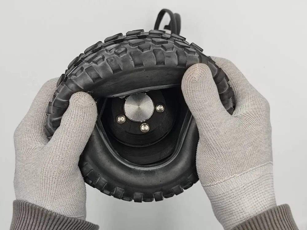 Assembling tire on the wheel rim